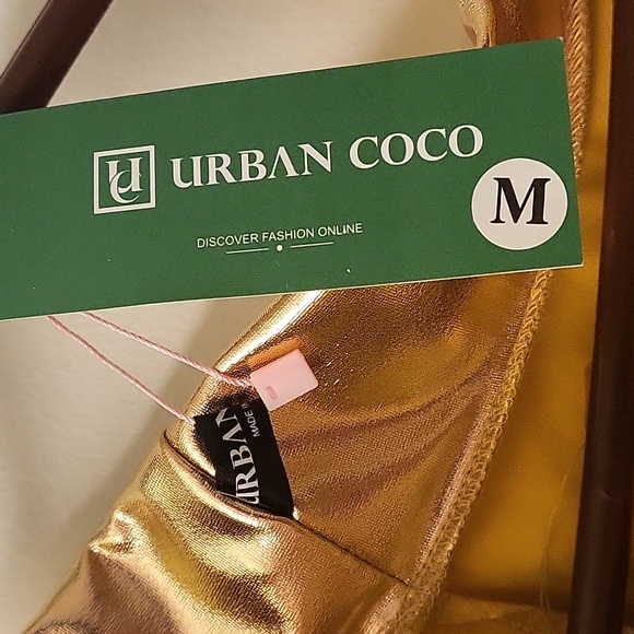 Urban Coco Shiny Gold Flare pleated mini skate skirt. Size M - Picture 4 of 8